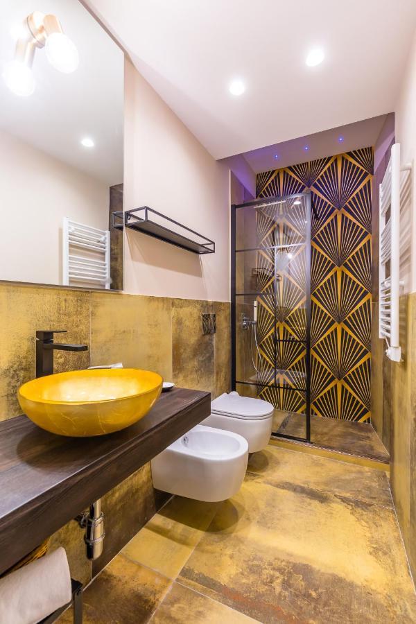 Golden Shell At Historical Center By Napoliapartments * Naples