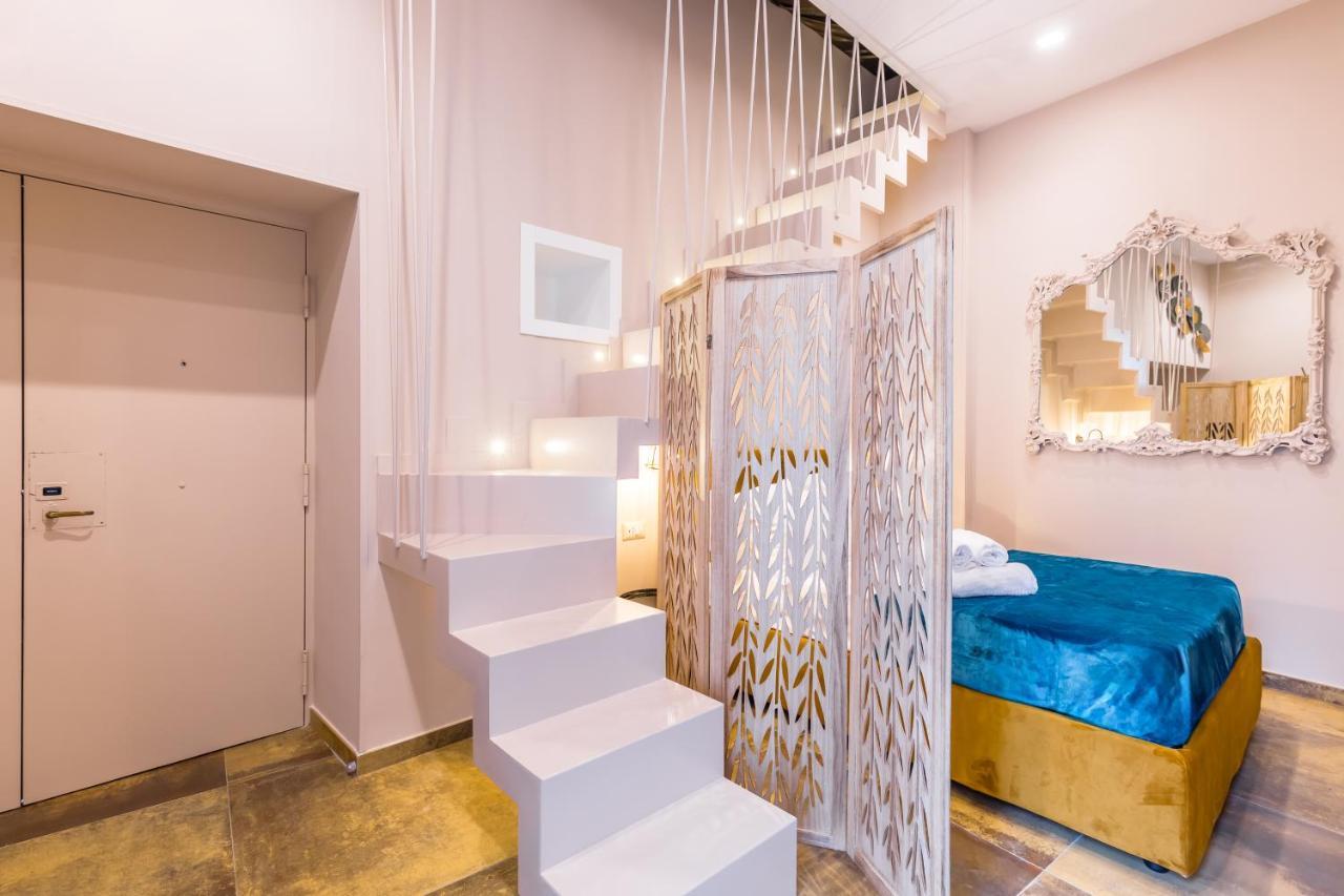 Golden Shell At Historical Center By Napoliapartments Apartment *